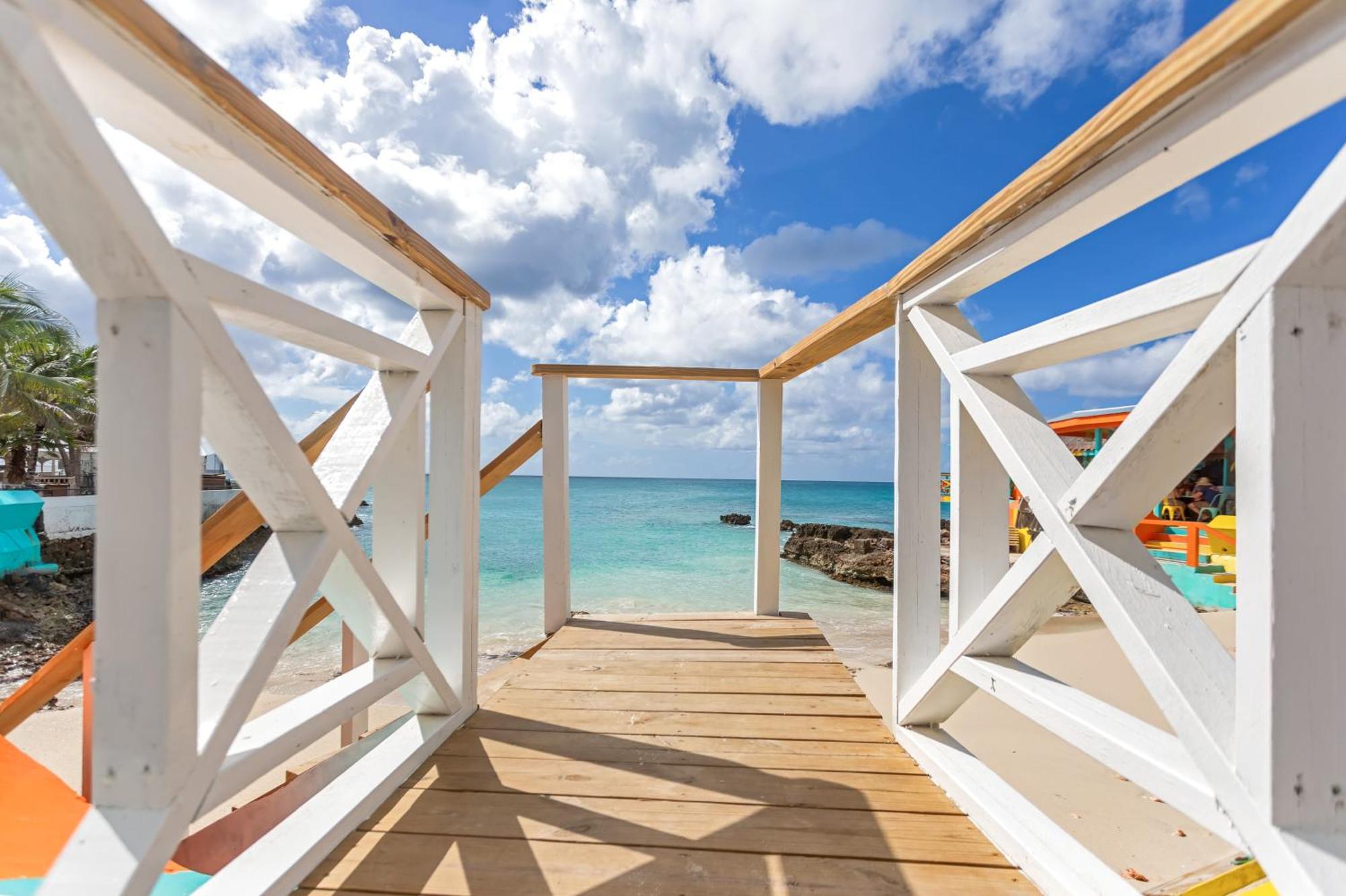 Maho Beach House - Studio - Beach Access Dış mekan fotoğraf