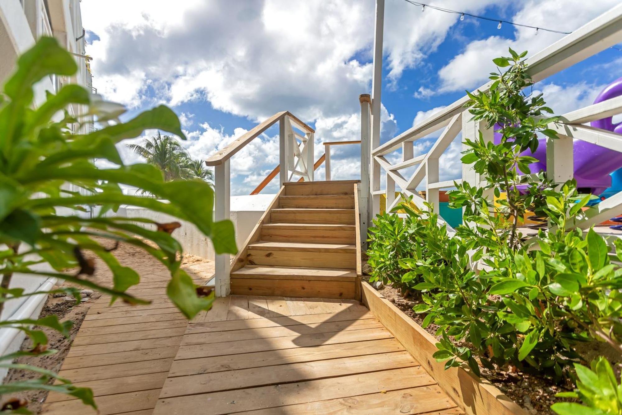 Maho Beach House - Studio - Beach Access Dış mekan fotoğraf