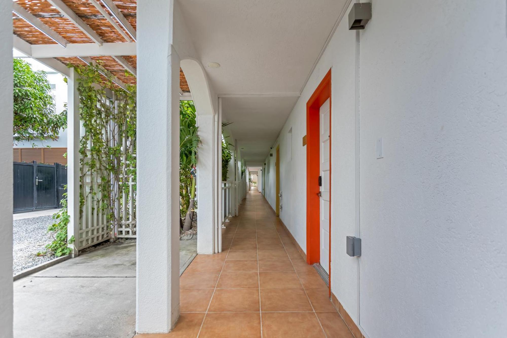 Maho Beach House - Studio - Beach Access Dış mekan fotoğraf